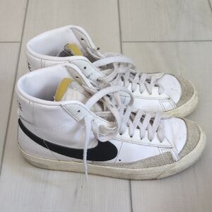 Nike Blazer Mid '77 Vintage Size 7.5